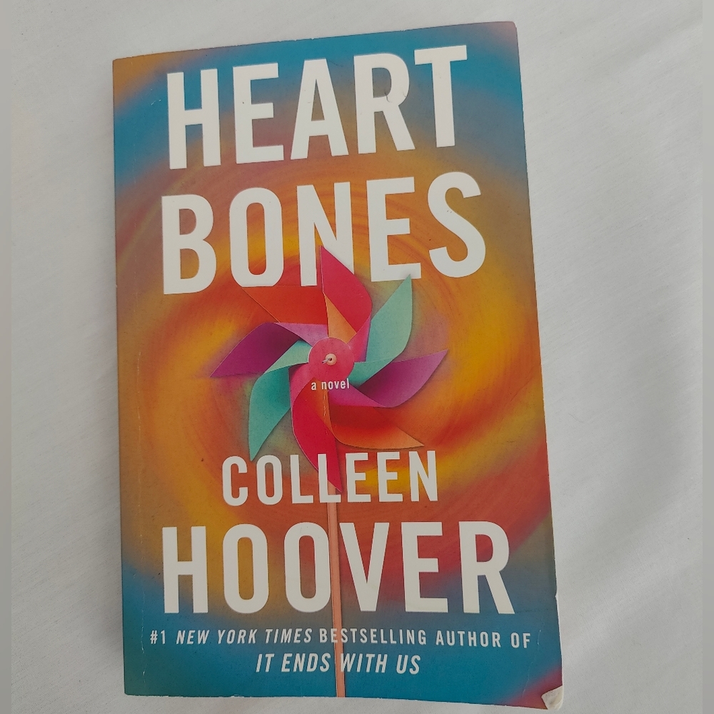 Colleen Hoover - Heart Bones